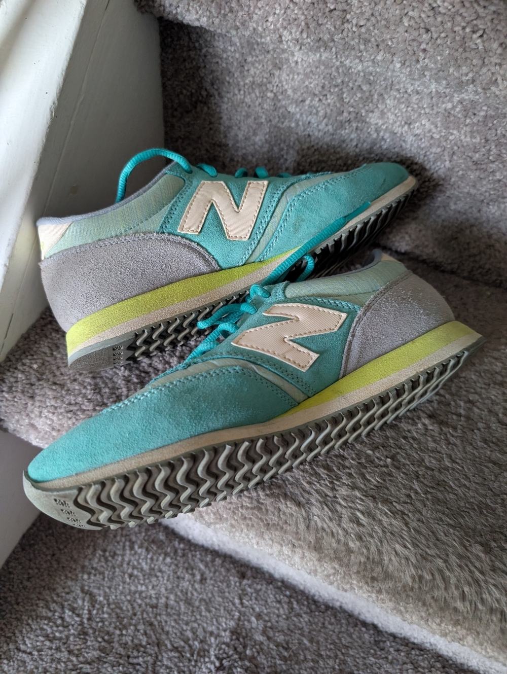 New Balance Teal & Gray Women's Sneakers with Lime Accent - Picture 6 of 7